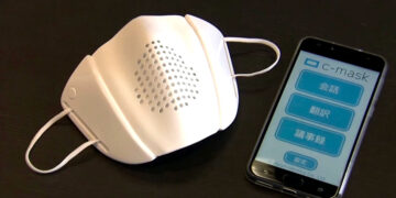 smart mask translates languages