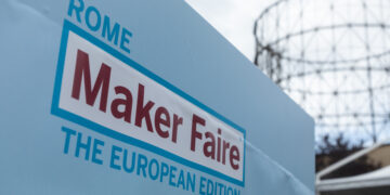 Rome, 8th October 2021 - Maker Faire Rome. The European Edition, 9th Edition. Gasometer. The mission of the event -  organized by Innova Camera, a special agency of the Rome Chamber of Commerce, is to place the city of Rome at the centre of the debate on innovation, by spreading the digital culture, and developing the individual and collective entrepreneurship that is so integral to the Maker movement’s genetic makeup. Maker Faire Rome combines science, science fiction, technology, entertainment and business to create something totally new. The opening of the fair ><  Roma, 8 ottobre 2021 - Maker Faire Rome – The European Edition, IX Edizione. Gasometro. L’evento, organizzato dalla Camera di Commercio di Roma, attraverso Innova Camera, punta a mettere la città di Roma al centro del dibattito sull’innovazione. È un evento che unisce scienza, fantascienza, tecnologia, divertimento e business dando vita a qualcosa di completamente nuovo. È anche una fiera, in cui business, istruzione e commercio destinato al consumo si mescolano e creano qualcosa di completamente nuovo. L'apertura della fiera.